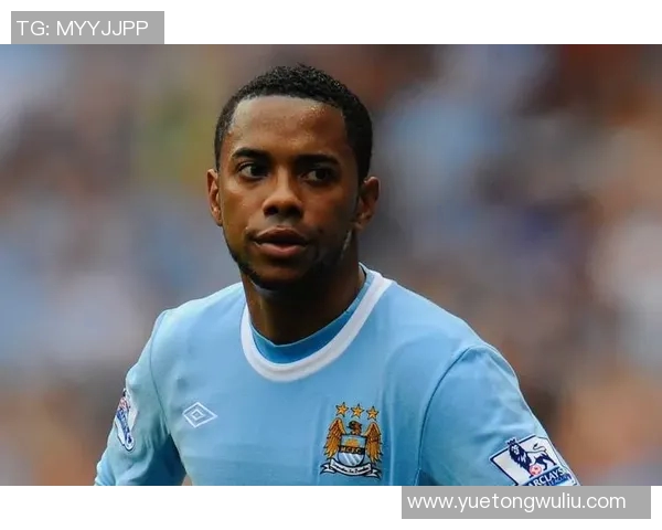 足球明星罗比尼奥畅谈职业生涯与未来展望的独家访谈 足球明星罗比尼奥畅谈职业生涯与未来展望的独家访谈