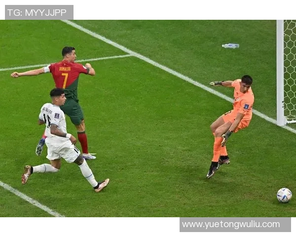 湘南海洋与乌队的激烈对决揭示了足球战术与团队协作的重要性 湘南海洋与乌队的激烈对决揭示了足球战术与团队协作的重要性